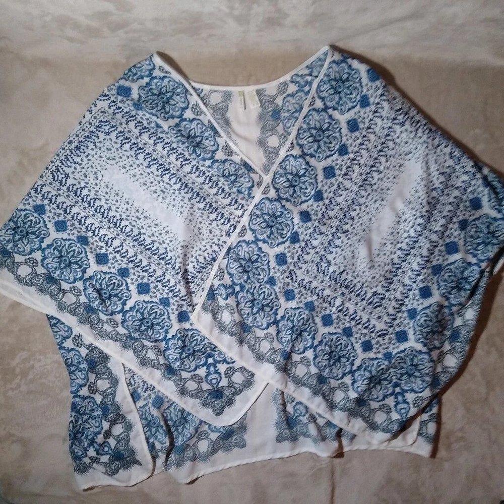Women's Kimono - Beautiful Pattern - New Condition